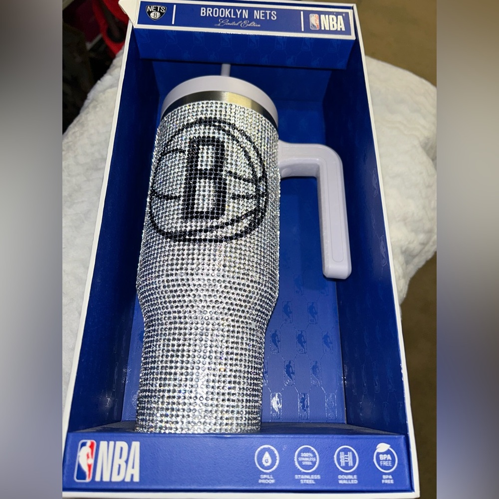 Hydrapeak x NBA Brooklyn Nets Voyager Stainless Steel Bling Tumbler NEW